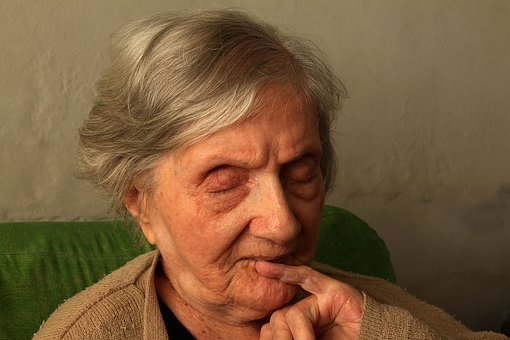 An elderly woman suffering from Alzheimer’s disease